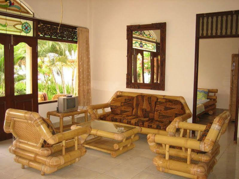 Отель Ombak Putih Bungalows Нуса-Дуа Экстерьер фото